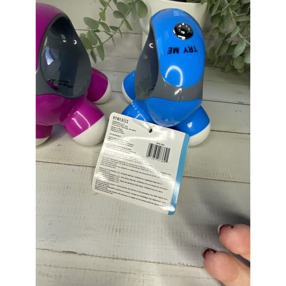 Quatro Mini Massager Battery Operated Pink and Blue 2 Pack - New - Picture 3 of 6